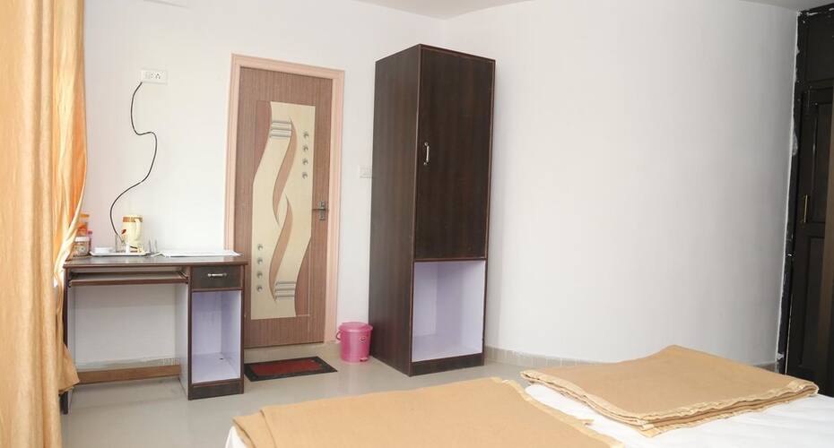 Hotel Shree Hari, Orai 5